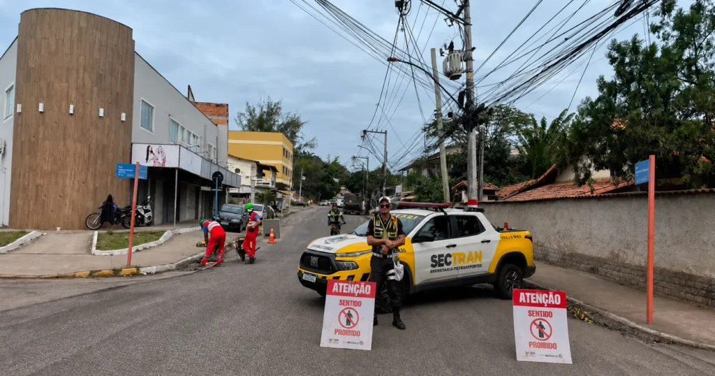 Avenida Ivan Mudim é interditada para ganhar novo asfalto em Araçatiba