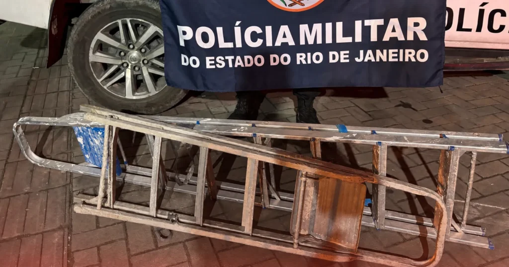 PATAMO detém suspeito de furtar escadas de residência na Barra de Maricá