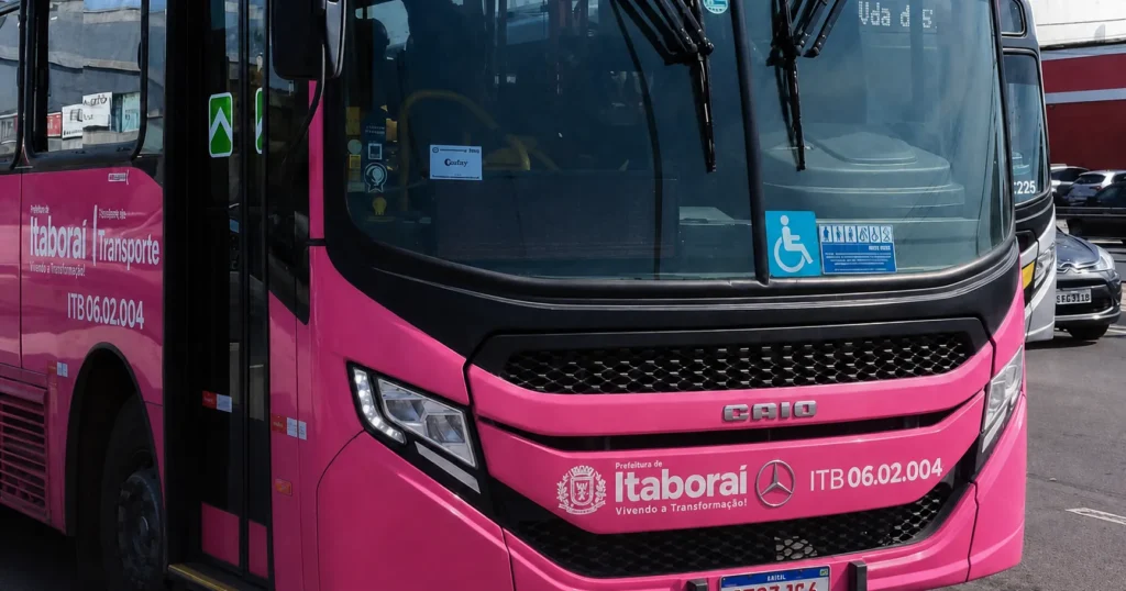 Itaboraí avança na criação do Ônibus Rosa para prevenir assédio no transporte público